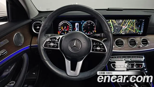 Mercedes-Benz E-Class 2019 — фото 18