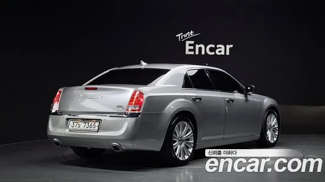 Chrysler 300C 2014 — фото 2