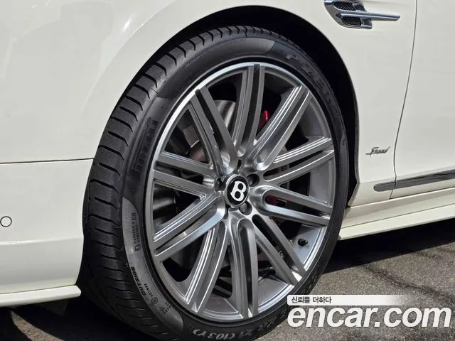 Bentley Continental 2016 — фото 10