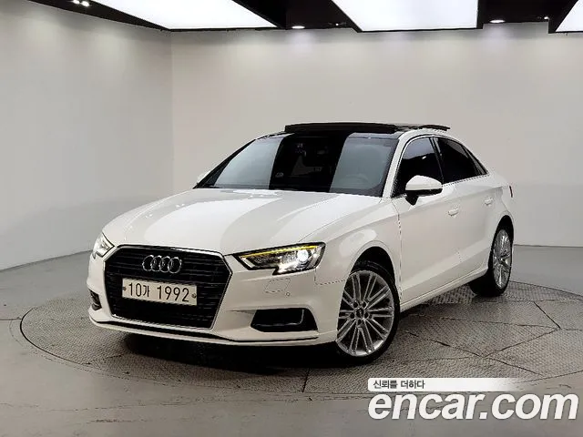 Audi A3 2018 — фото 1