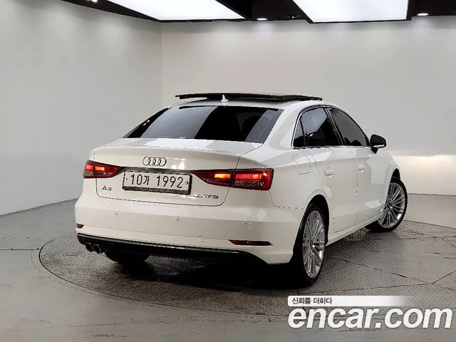Audi A3 2018 — фото 4