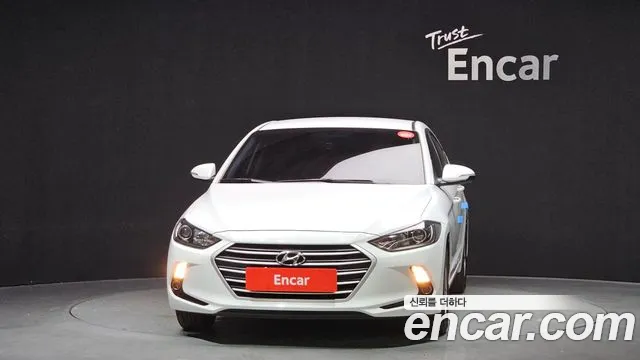 Hyundai AVANTE 2017 — фото 3