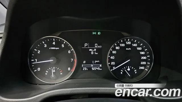 Hyundai AVANTE 2017 — фото 11