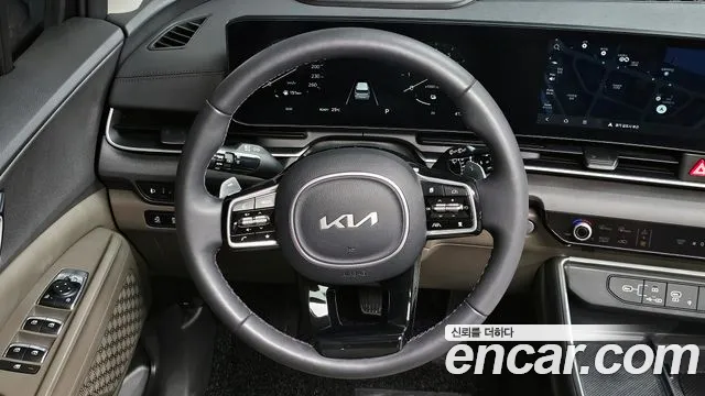 Kia Canival 2025 — фото 20