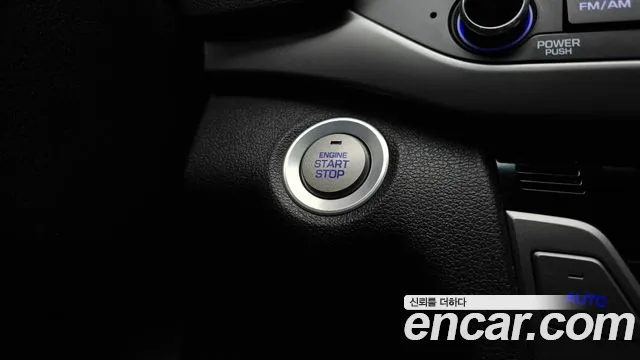 Hyundai AVANTE 2017 — фото 18