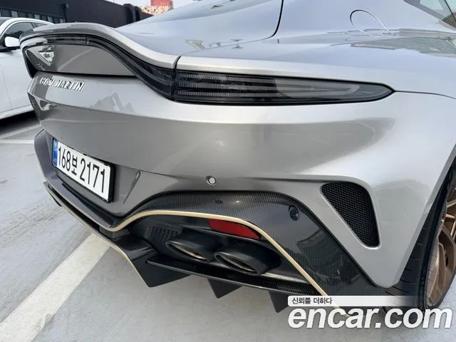 Astonmartin Vantage 2025 — фото 15