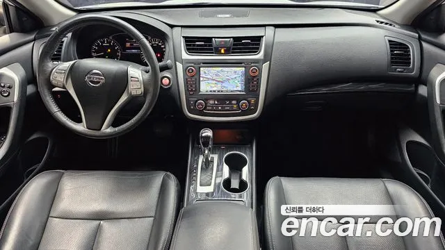 Nissan Altima 2017 — фото 10