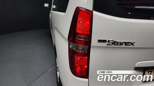 Hyundai Starex 2019 — фото 9