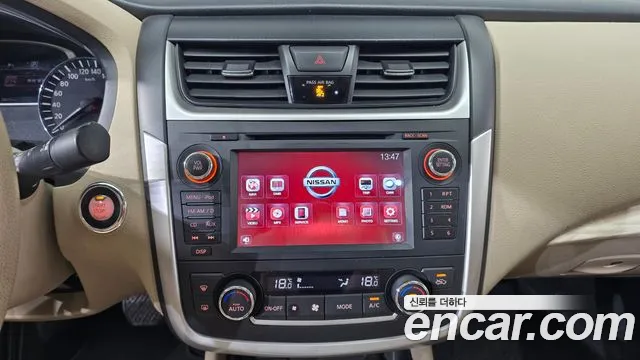 Nissan Altima 2017 — фото 13