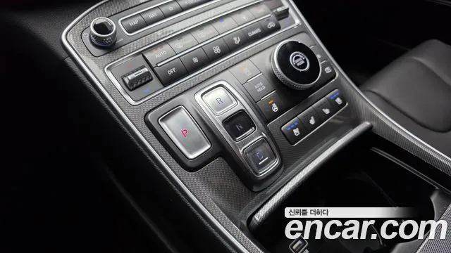 Hyundai Santafe 2022 — фото 12
