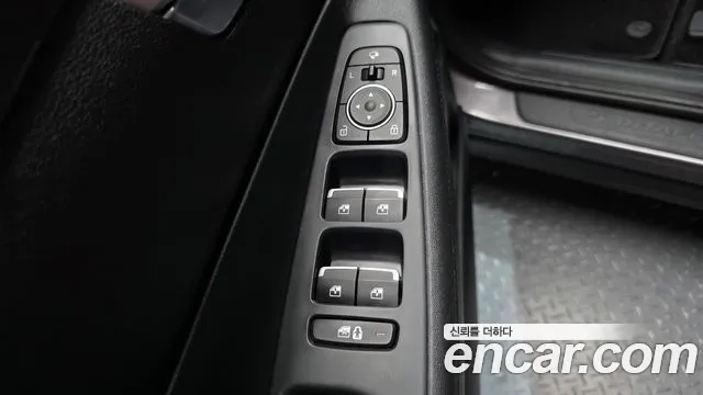 Hyundai Santafe 2022 — фото 20