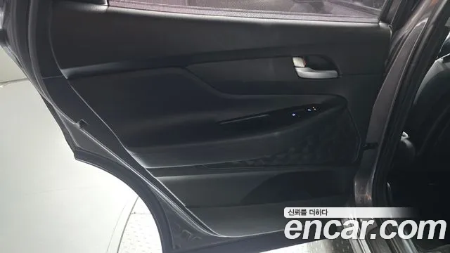 Hyundai Santafe 2022 — фото 15