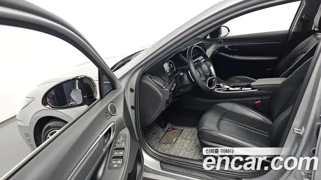Hyundai Sonata 2023 — фото 12