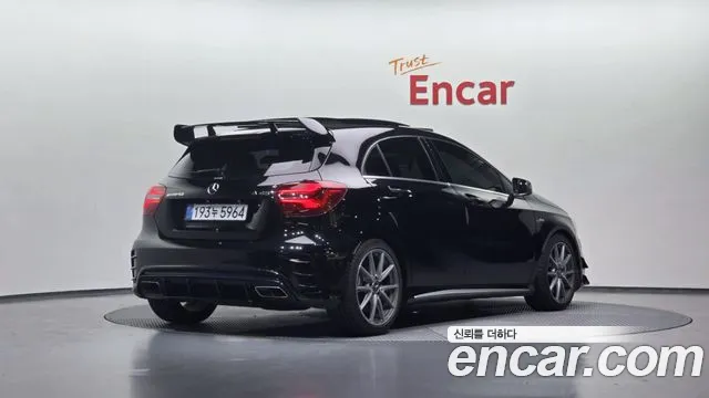 Mercedes-Benz A-Class 2017 — фото 1