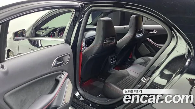 Mercedes-Benz A-Class 2017 — фото 15
