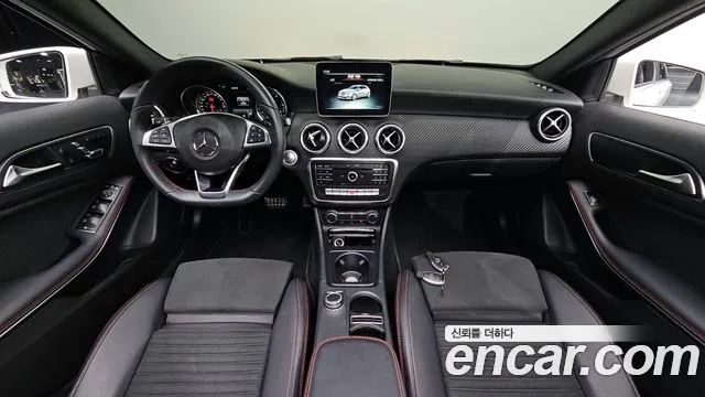 Mercedes-Benz A-Class 2018 — фото 10