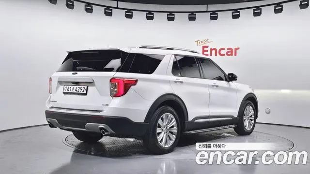 Ford Explorer 2020 — фото 2
