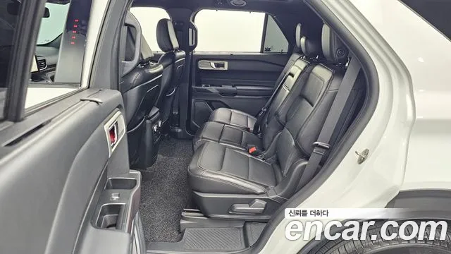 Ford Explorer 2020 — фото 11