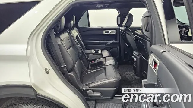 Ford Explorer 2020 — фото 12
