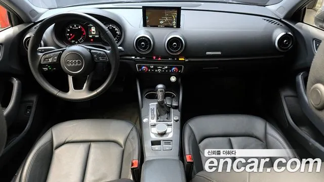 Audi A3 2018 — фото 10