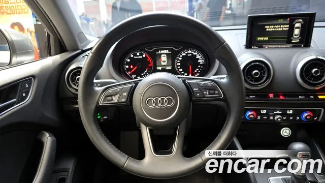 Audi A3 2018 — фото 19