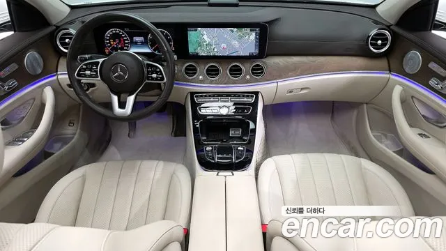 Mercedes-Benz E-Class 2019 — фото 10