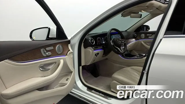 Mercedes-Benz E-Class 2019 — фото 13