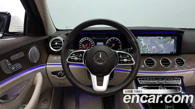 Mercedes-Benz E-Class 2019 — фото 19