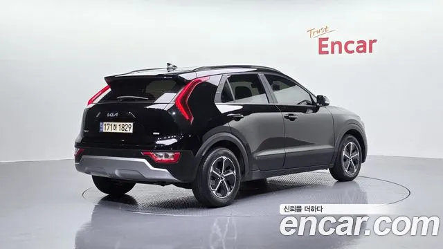 Kia Niro 2022 — фото 2