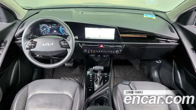 Kia Niro 2022 — фото 10