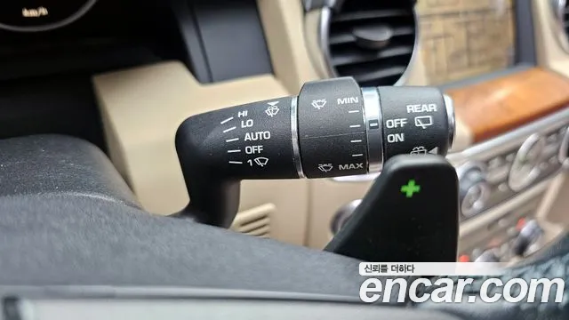 Land Rover Discovery 2016 — фото 17