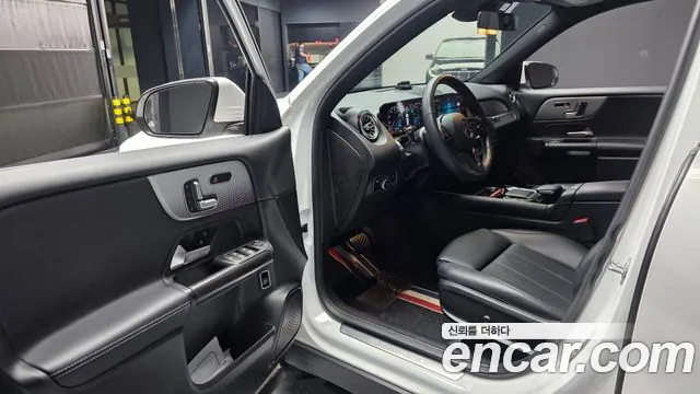 Mercedes-Benz GLB-Class 2021 — фото 13