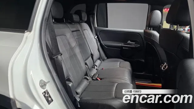 Mercedes-Benz GLB-Class 2021 — фото 18
