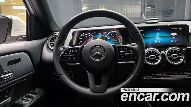 Mercedes-Benz GLB-Class 2021 — фото 19