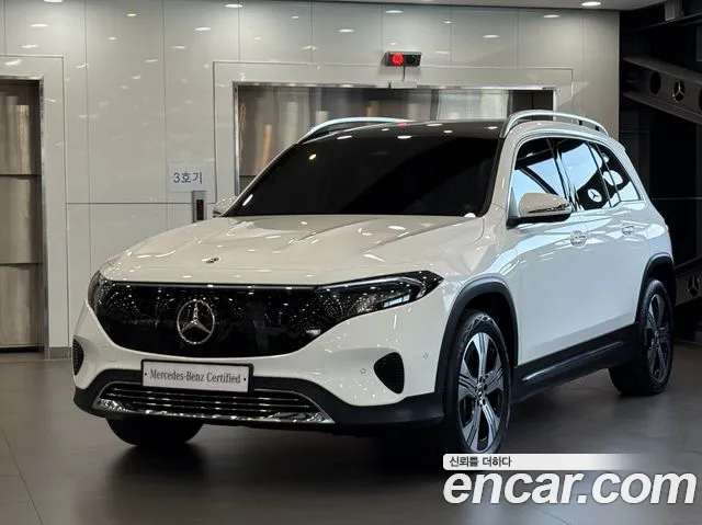 Mercedes-Benz EQB 2026 — фото 1