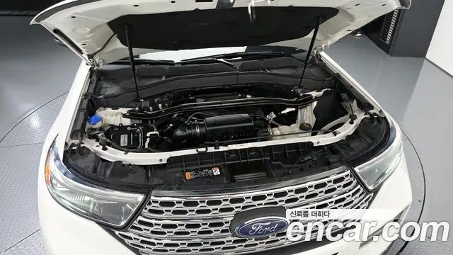 Ford Explorer 2020 — фото 6