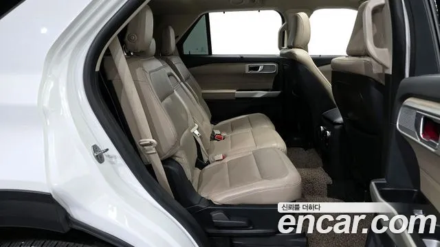 Ford Explorer 2020 — фото 18