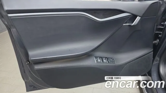 Tesla Model S 2020 — фото 14
