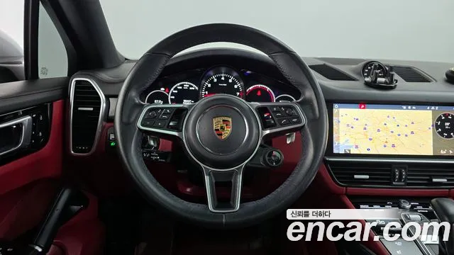 Porsche Cayenne 2021 — фото 19