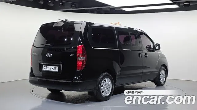 Hyundai Starex 2018 — фото 2