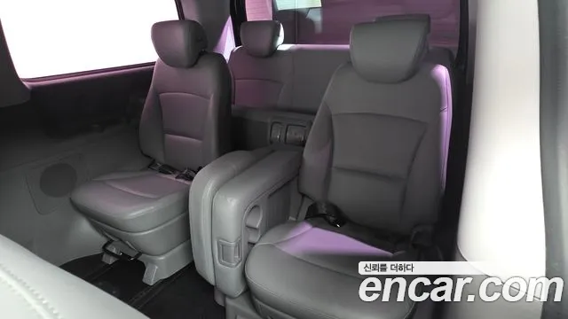Hyundai Starex 2018 — фото 11