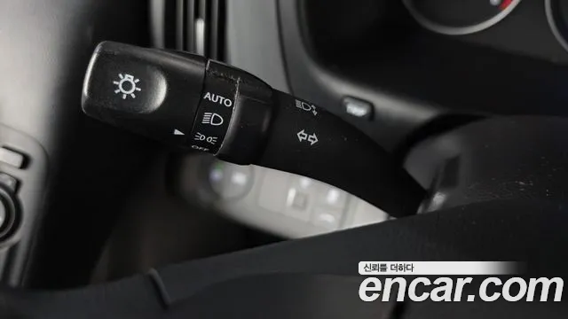 Hyundai Starex 2018 — фото 12
