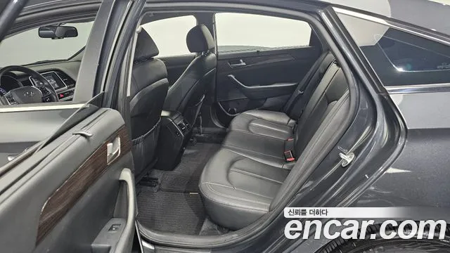 Hyundai Sonata 2018 — фото 12