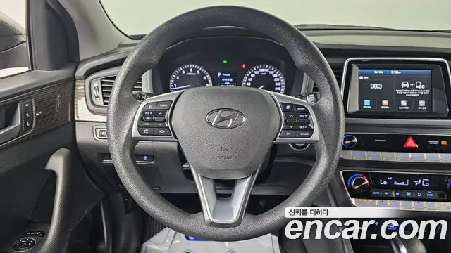Hyundai Sonata 2018 — фото 16