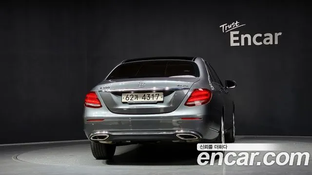 Mercedes-Benz E-Class 2017 — фото 4