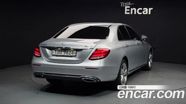 Mercedes-Benz E-Class 2017 — фото 2