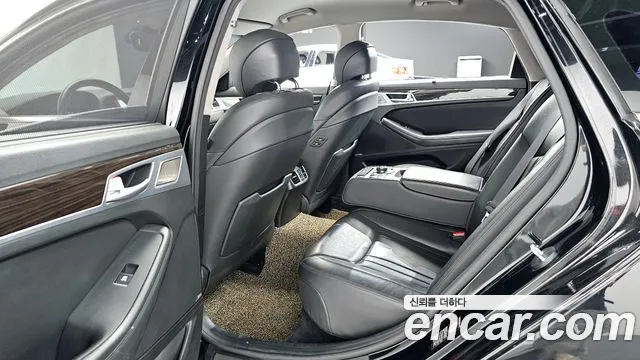 Genesis G80 2017 — фото 11