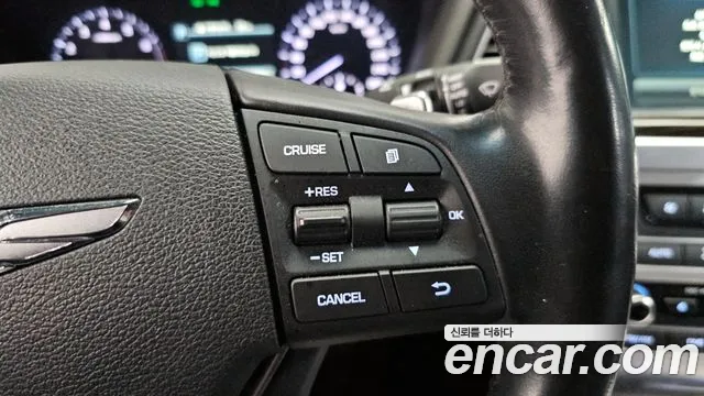 Genesis G80 2017 — фото 17