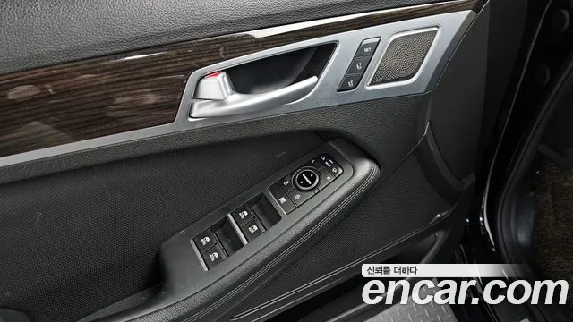 Genesis G80 2017 — фото 19