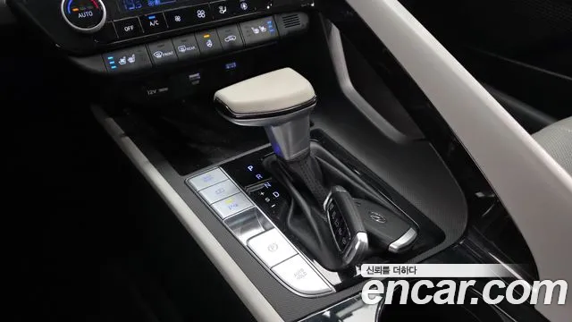 Hyundai AVANTE 2021 — фото 11